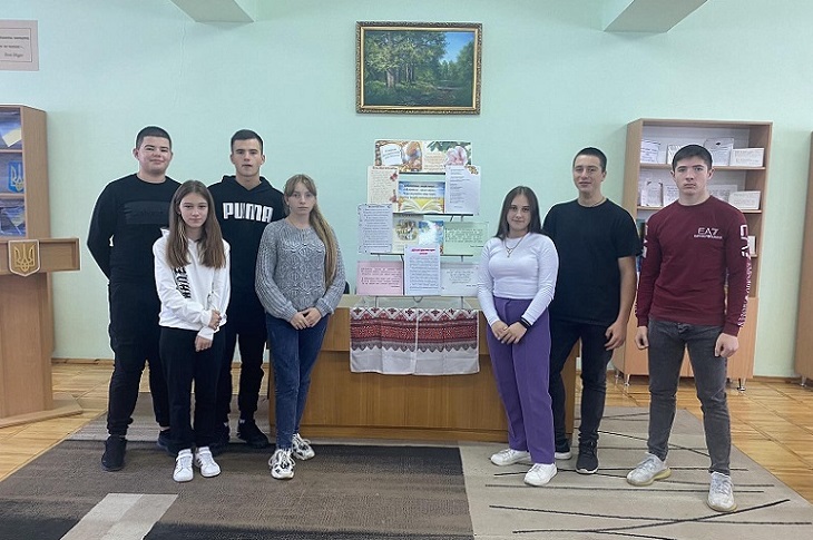 У ГОСТЯХ У БІБЛІОТЕЦІ